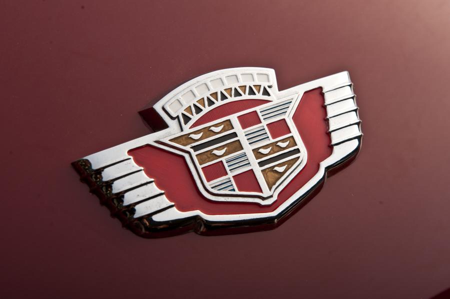  Cadillac Series 62 Convertible Coupe 1942 года  (фото 17 из 48)